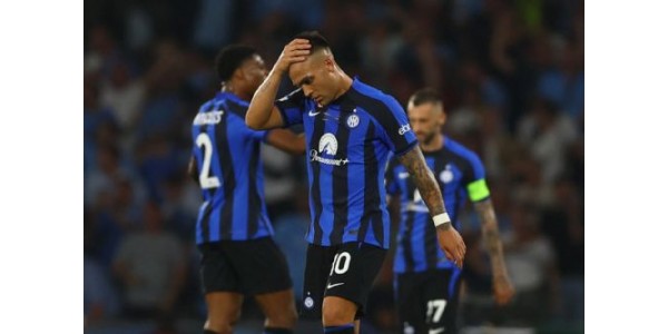 Suza Lautara Martíneza pada na Interov dres